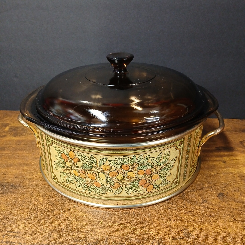 Vintage Pyrex 024 2L Amber Brown Glass Bowl Casserole Dish w/624-C Lid & Carrier - Picture 1 of 13